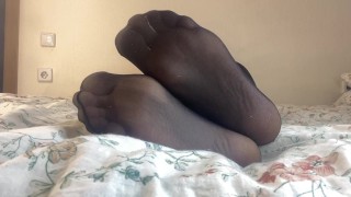 Stroke your cock for my nyloned feet
