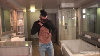 Muscly Stud Shows Off Epic Cock - James - Maskurbate