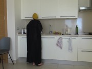 Preview 5 of شرموطة محترفة تنصح بنت عزبة كيف تنيك من الخلف