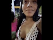 Preview 1 of Conozco a una chica en un concierto en la playa y la invito a cenar para que me deje follarla