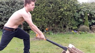 Splitting wood lol