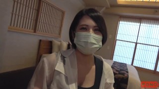 Japanese big-breasted beauty who has sex at a friend's house.