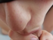 Preview 5 of Blowjob fra et lystfuldt stedmor-nærbillede. sperm i munden