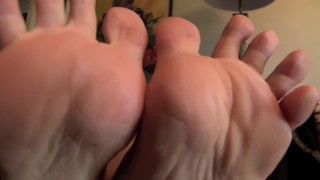 Jamie Daniels Stinky Feet - MsJamieDaniels@Proton.Me