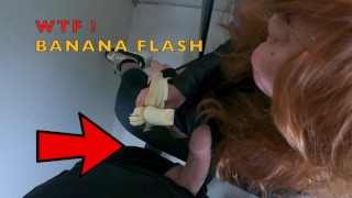Hot MILF showed how to eat a banana