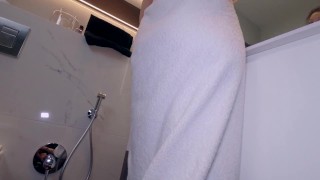 Reality Kings - Nick Ross Follows Hot Sata Jones In The Pub's Bathroom To Get A Taste Of Her Pussy