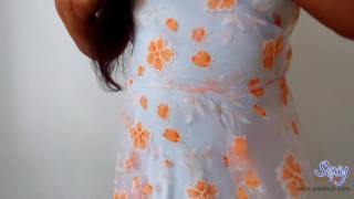 නැන්දාගේ පොඩි කෙල්ල ගවුම උස්සලා ඇරියා 💦 Sri lankan Stepsister Get Home Fucking With Cum Pussy