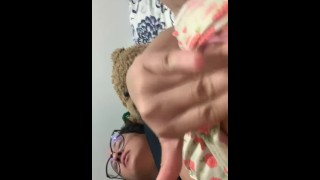 Schoolgirl masturbate her pussy on webcam