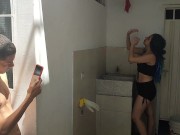 Preview 2 of Observo puta latina lavando ropa y cuando se da cuenta la follo muy duro por perra