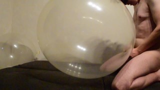 Durchsichtigen Balloon ficken und abspritzen