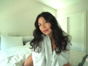 Preview 2 of Thick Latina Cami Strella Cums For You