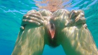 Underwater open pussy masturbation # Swimming naked at public beach