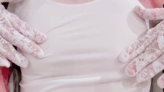 I bought the dress shown at the end of the video.　Japanese, amateur, fitting room