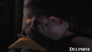 【4K】Japanese hentai super sensitive college girl masturbates impatiently with a rotor!