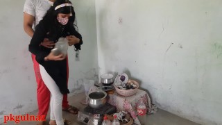 Desi girl ki kitchen me chudai jija and sali sex