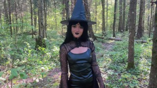 🎃 The best Halloween is to fuck a witch and cum on her pretty face 💦