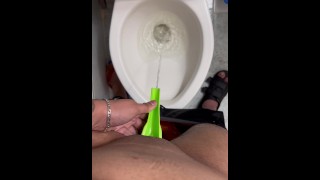 BinBin- Trans man urinates with his delicious pussy FTM