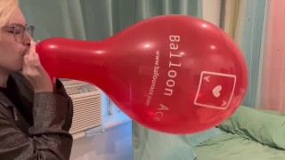 Blowing up a 14’’ Belbal Balloon until it POPS!