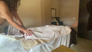Relaxing massage with oil