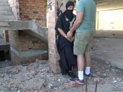 Preview 2 of جندي يزني بطيز امرأة مسلمة برة البيت