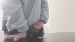 Young man doing a hand job and cumshot♡