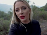 Preview 2 of Giulia_piana - Un nain me baise mon gros cul en forêt devant mon mari