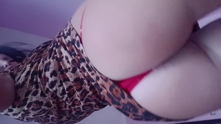 A lesson in proper masturbation from a gorgeous beauty in sexy lingerie SugarNadya