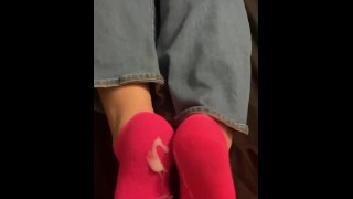 Nelly's Sweaty Feet Challenge - (Dreamgirls in Socks)