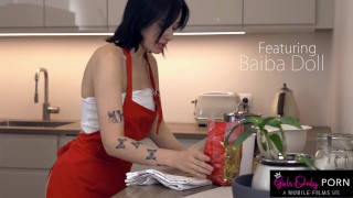 Girlfriend Lisbet can't resist Baiba Doll's Amazing Ass in an Kitchen Apron -S9:E1