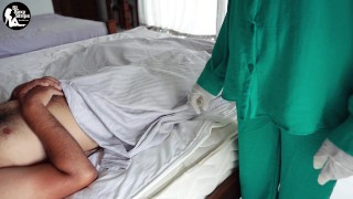 නර්ස් නෝනා දුන්න අමුතු බෙහෙතsri lanka Hot nurse came to a patient and fucked with him for treatment