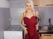 Preview 4 of Mama kolegi nimfomanka, prosi byś ją wyruchał w każdą dziurkę po kolei. ZWIASTUN. Porno po polsku