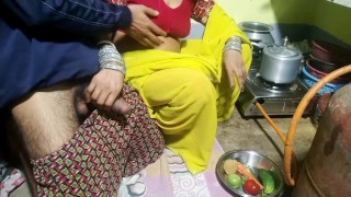 Step Brother fucks desi indian step sister in the kitchen, Bhai ne Bahan ko kitchen me choda, hindi