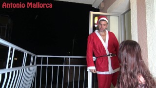 Hot Santa Brings the Best Christmas Gift to Victoria Wet