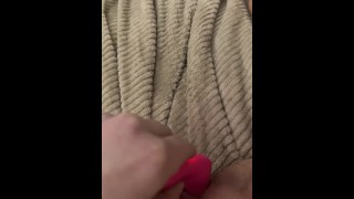 Major clit stimulation with sucking toy to satisfy Kylie