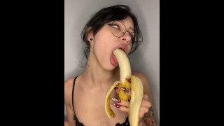 CAN YOU FEED ME YOUR COCK | NAOMI STAR