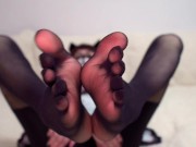 Preview 5 of Teasing you by wearing five toe nylon pantyhose and showing my feet and ass