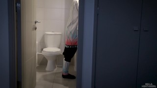 Mitsuri spies how Tanjiro fuckes Shinobu in the toilet - Bella Hentaigirl