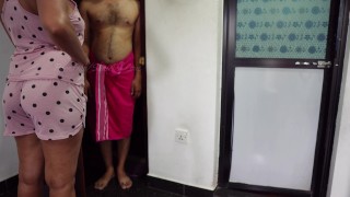 බලන් ඉද්දි රෙදි ගලවපු වල් අක්කියා Sri lankan sex StepSis get naked front of stepbro and fuck hard xx