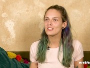 Preview 1 of Ersties - 24-jährige Josie masturbiert mit Vibrator und Fingern