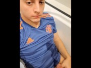 Preview 1 of Cute boy piss on his face and cum 💦