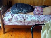 Preview 3 of 【盗撮風】掛け布団に抱き付き腰振りオナニ―する巨乳素人の動画