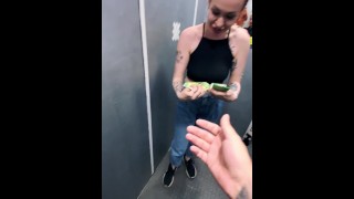 Cum in my neighbor's mouth for money😱 And she swallowed all the cum💦😱