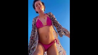 Beach bikini babe